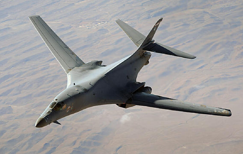 B-1 LANCER (HEAVY BOMBER)